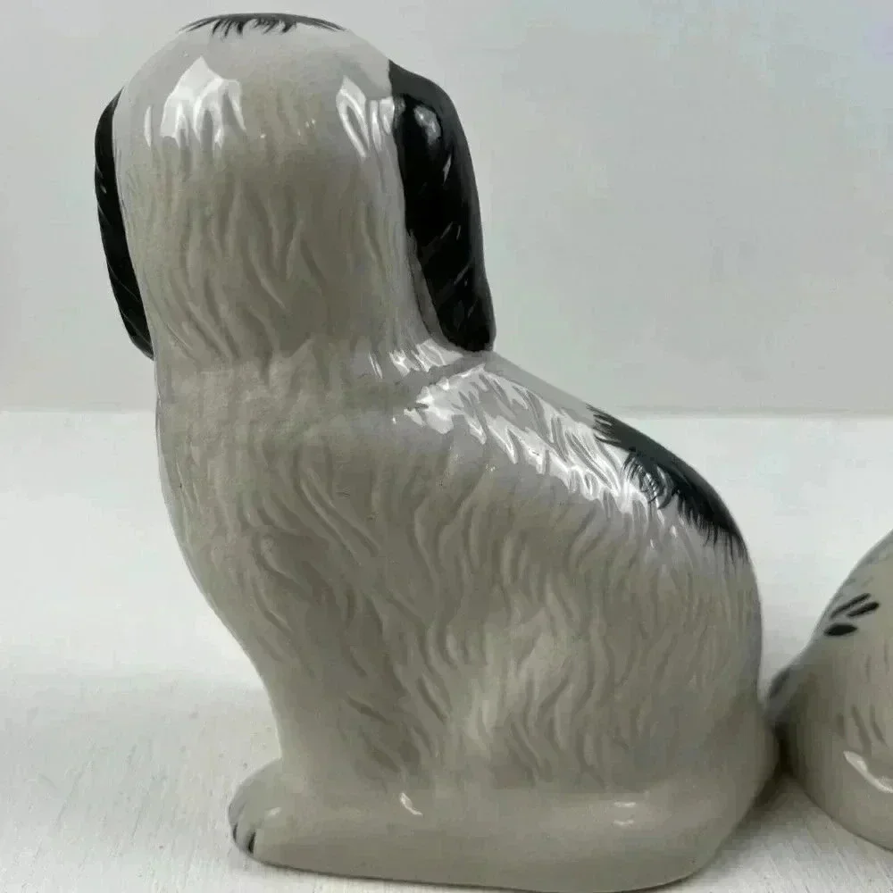 Vintage King Charlas Staffordshire Spaniel Dogs With Flower Basket set of 2 - Picture 8 of 12